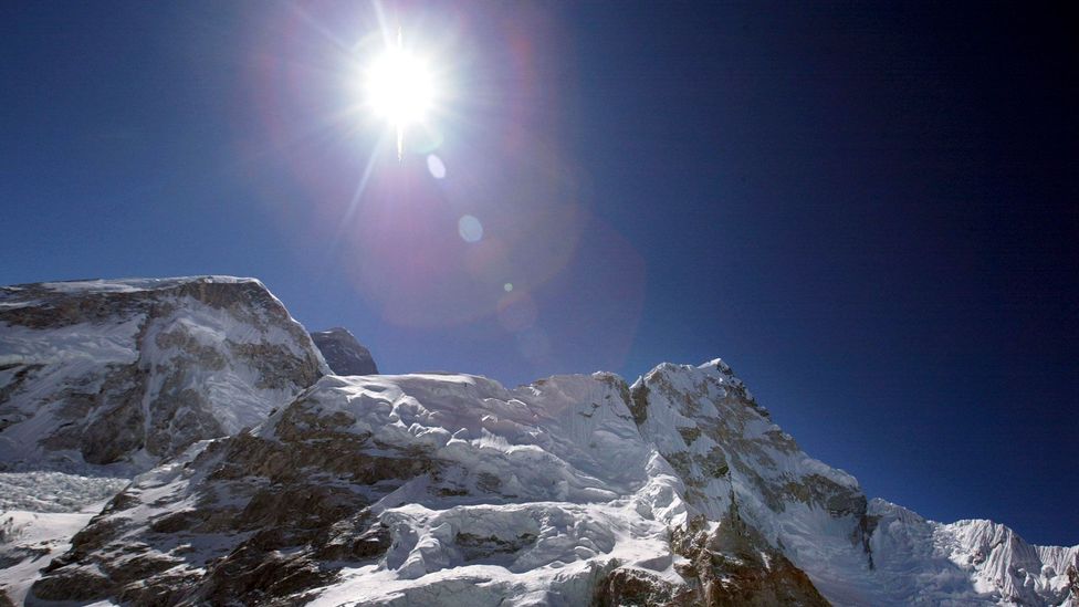 The tragic tale of Mt Everest’s most famous dead body BBC Future