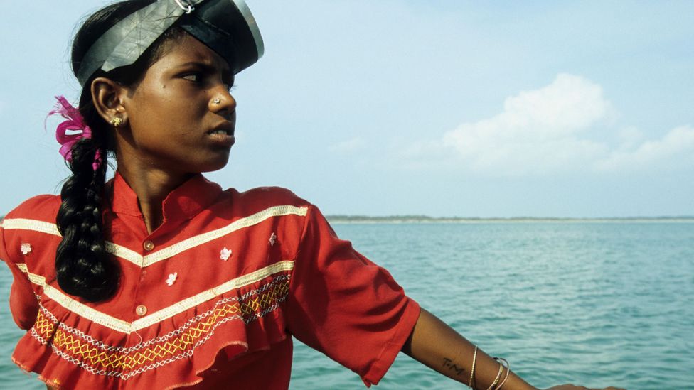 Young and old women alike make up the majority of the seaweed-cultivating workforce in Tamil Nadu and the Gulf of Mannar (Credit: Alamy)